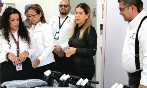Refuerza Voluntariado de la SSPT apoyo social en los cinco CEDES con entrega de sillas de ruedas